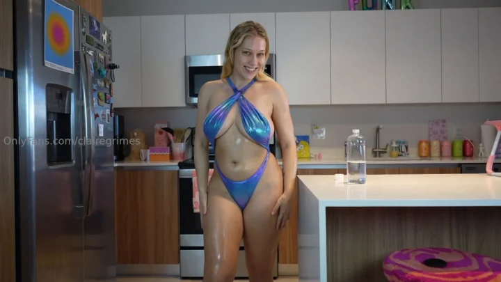 Claire Grimes – Oiling Myself Up In The Kitchen