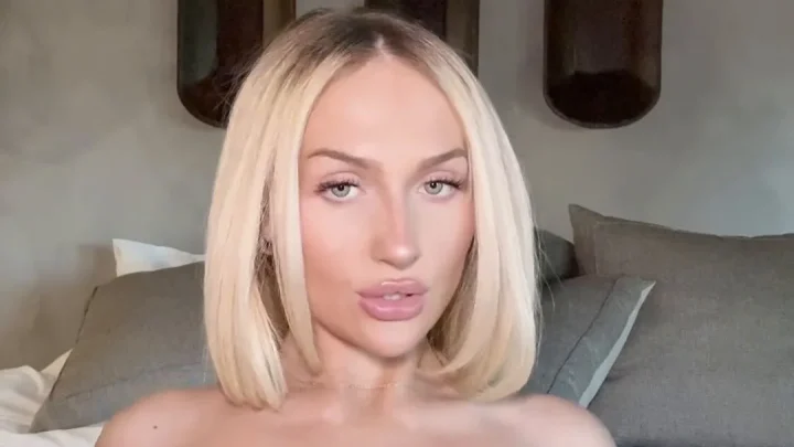 Blairbbyxo Blair: Natural Beauty in Bed