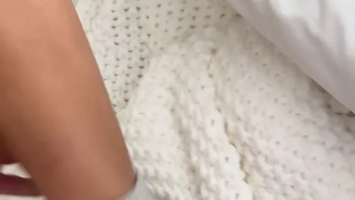 Miahuffmannn – prettybitchmia POV Spreading & Showing Off
