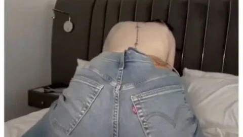 Powerpufgalz Gets Fucked In Ripped Jeans