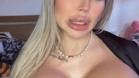 Barbiekristina – Blonde with Dildo Tease & Play