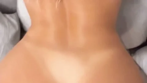 Kirstentoosweet – Blonde Ass Spreading on Couch