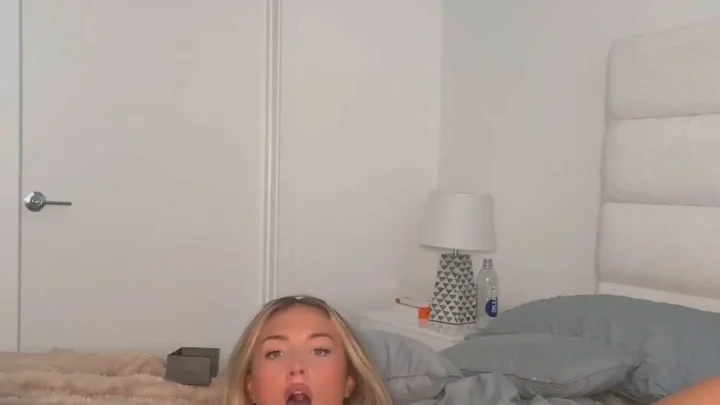 Blairbbyxo – Blair Solo Ass Worship & Masturbation