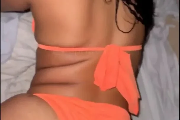 ValPriinsyy – Latina Gets Anal Drilled at the Beach