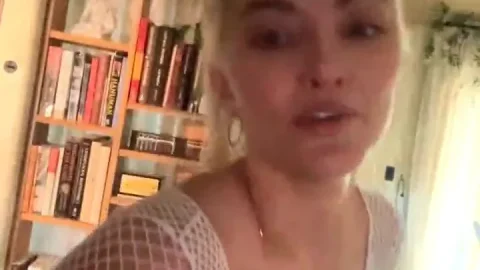 Lindsey Pelas – Transmissão Ao Vivo