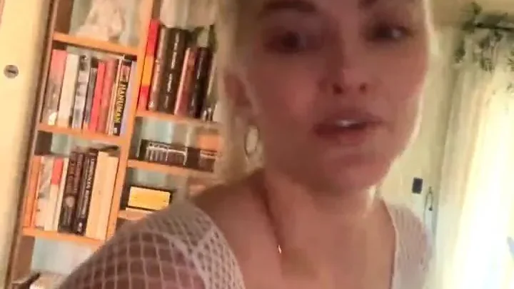 Lindsey Pelas – Transmissão Ao Vivo